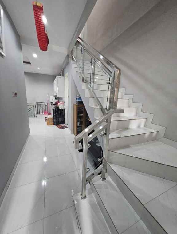 dijual rumah cantik minimalis di perumahan sunter
