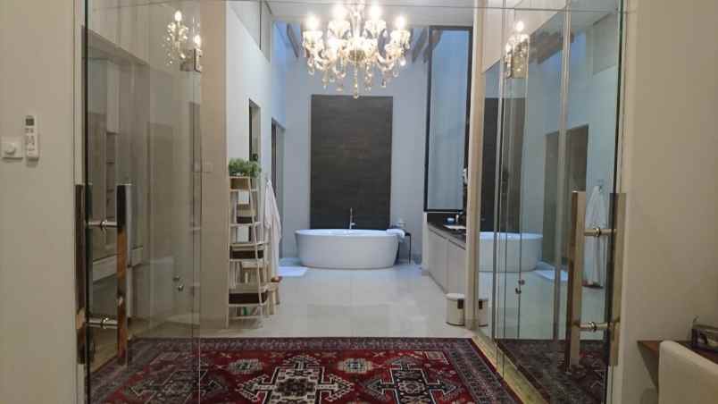 dijual rumah ceger cipayung tropis modern minimalis