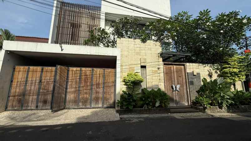 dijual rumah ceger cipayung tropis modern minimalis