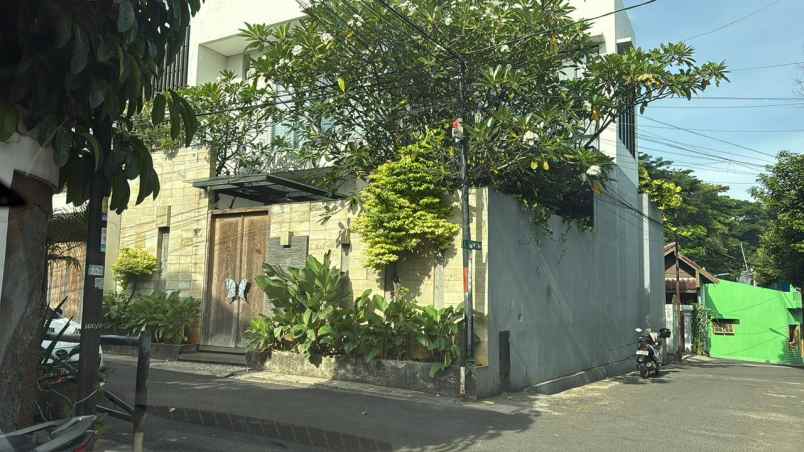 dijual rumah ceger cipayung tropis modern minimalis