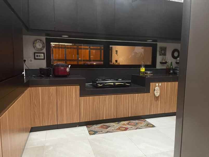 dijual rumah ceger cipayung tropis modern minimalis