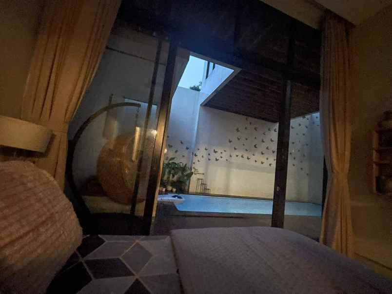 dijual rumah ceger cipayung tropis modern minimalis