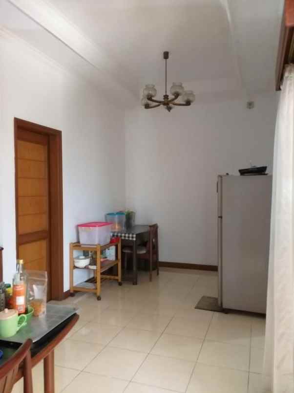 dijual rumah cigadung raya barat