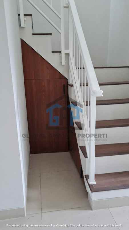 dijual rumah cihanjuang