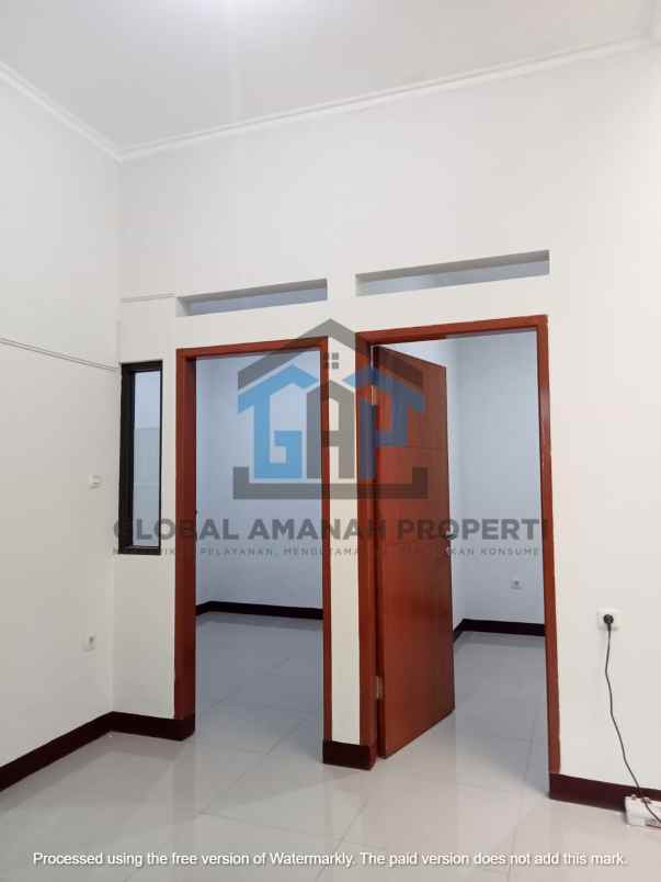dijual rumah cihanjuang
