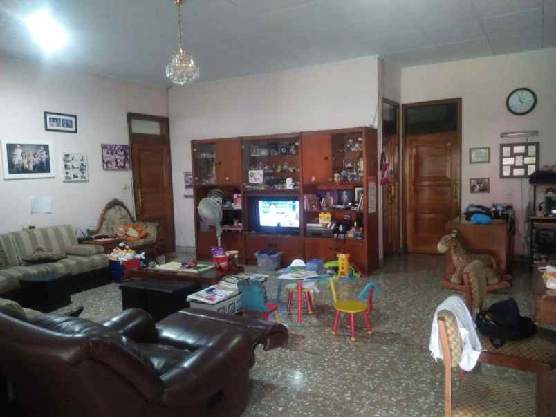 dijual rumah cijagra