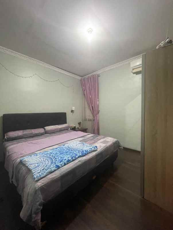 dijual rumah cipageran asri