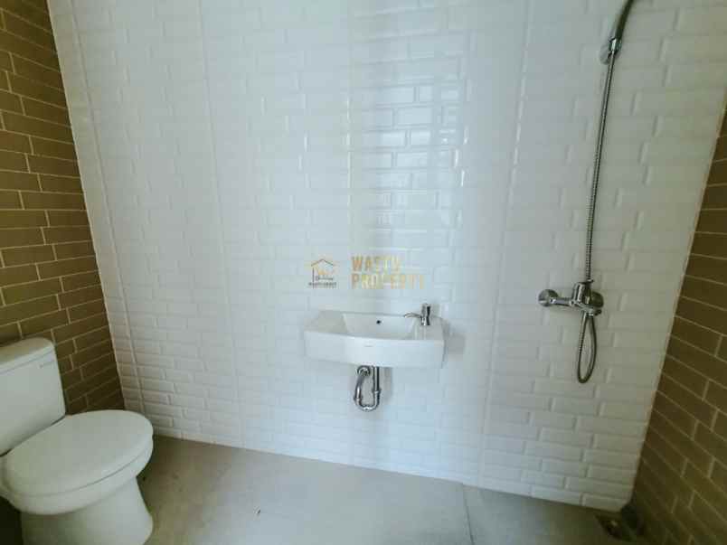 dijual rumah cipedak kec jagakarsa kota