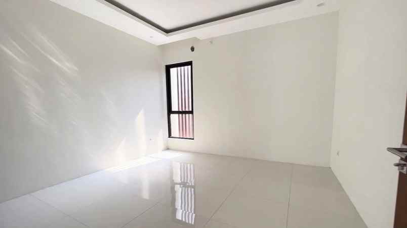 dijual rumah cisaranten endah
