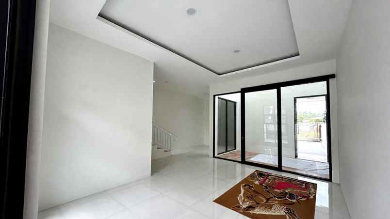 dijual rumah cisaranten endah