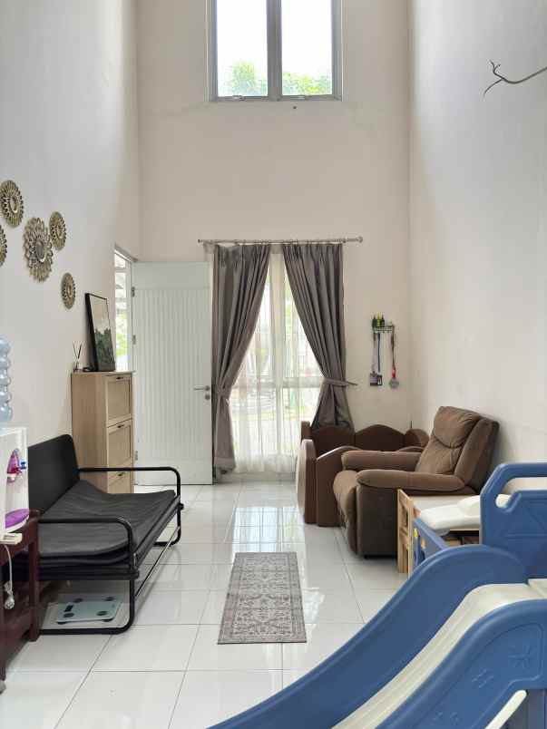 dijual rumah citra garden bmw