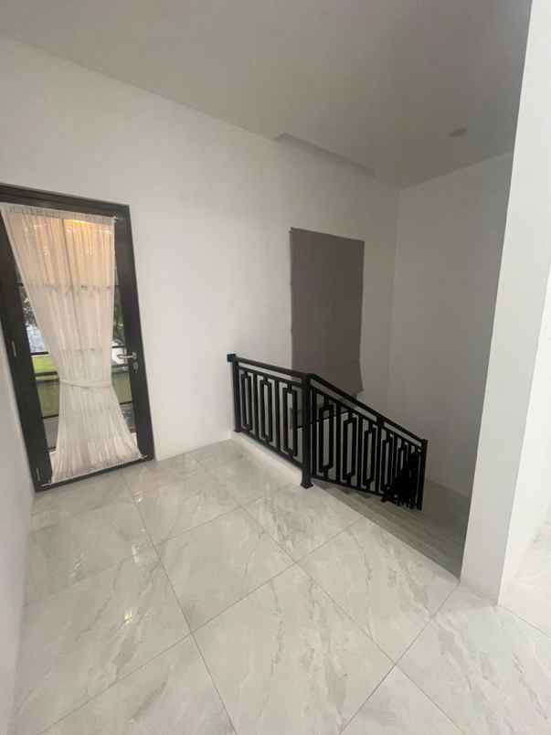 dijual rumah citraland cibubur