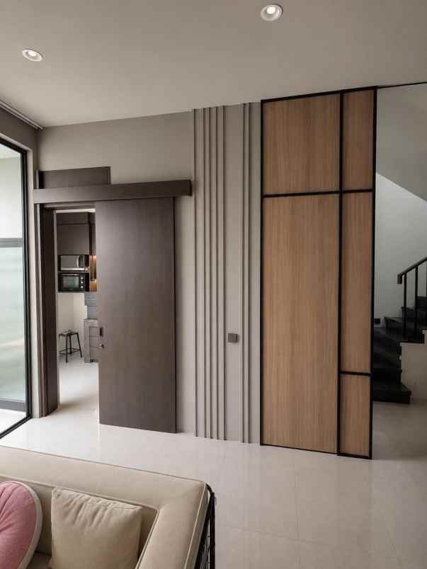 dijual rumah citraland district 9