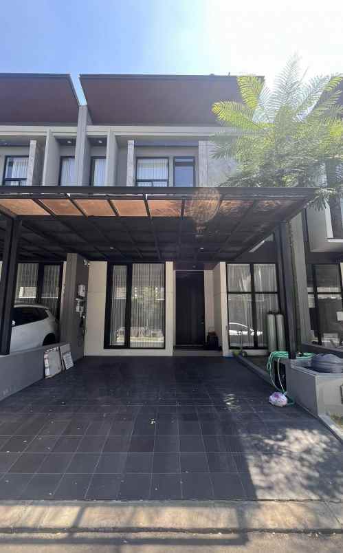 dijual rumah citraland district 9