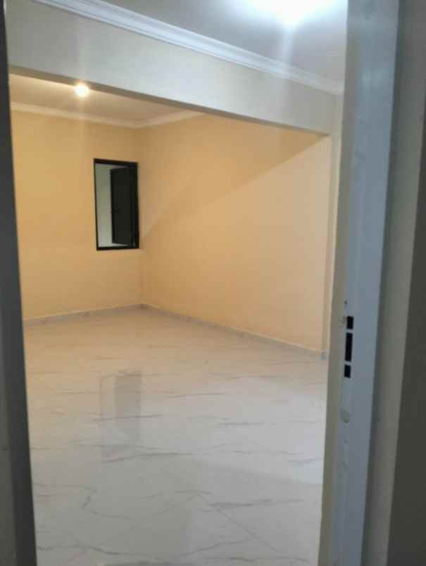 dijual rumah citraland taman gapura