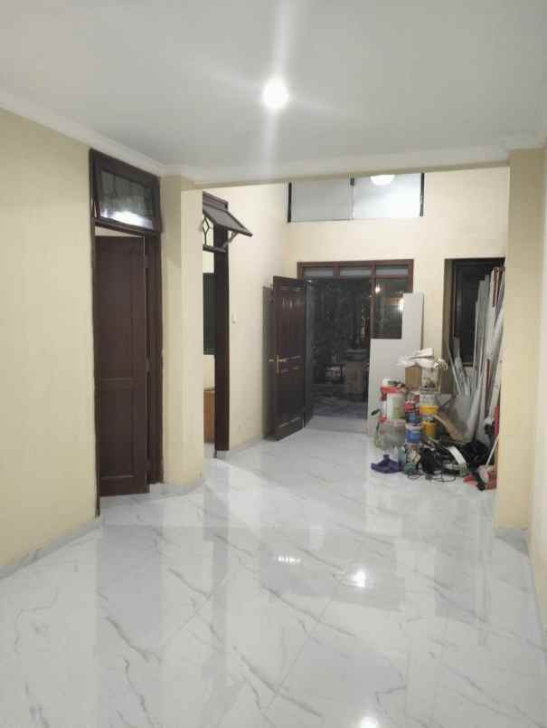 dijual rumah citraland taman gapura