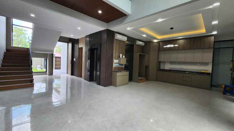 dijual rumah citraland woodland