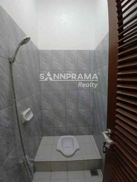 dijual rumah cluster 2 lantai dekat pintu tol sawangan
