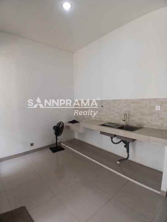dijual rumah cluster 2 lantai dekat pintu tol sawangan