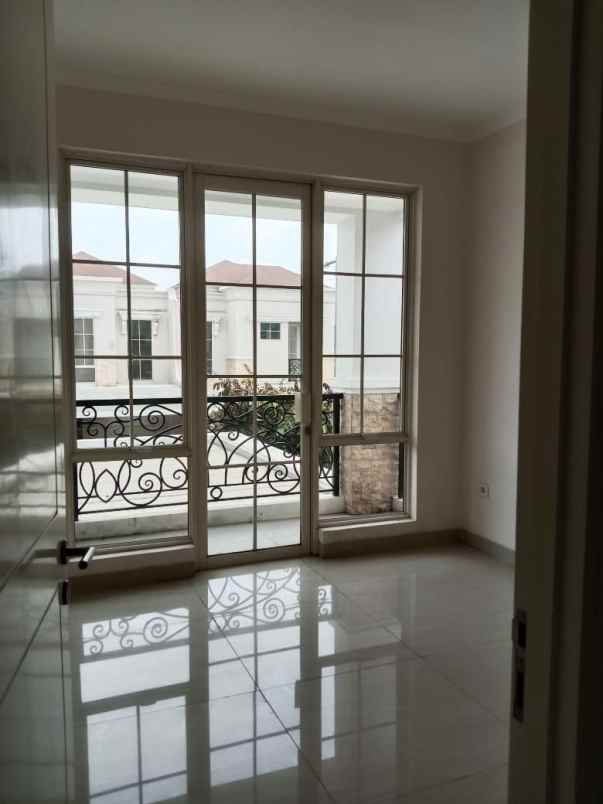 dijual rumah cluster anapuri podomoro