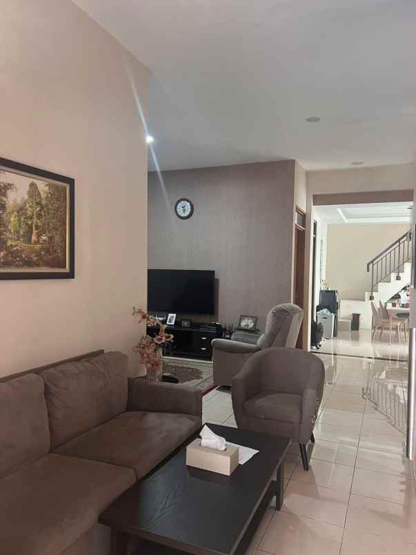 dijual rumah cluster antapani regency