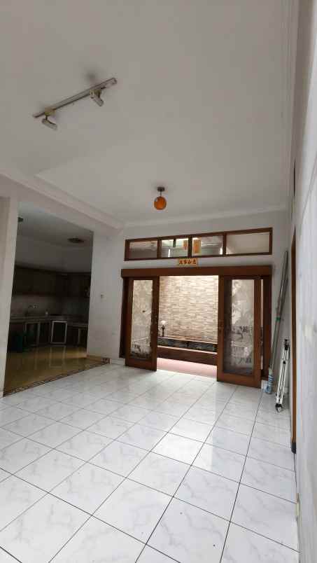 dijual rumah cluster batununggal indah