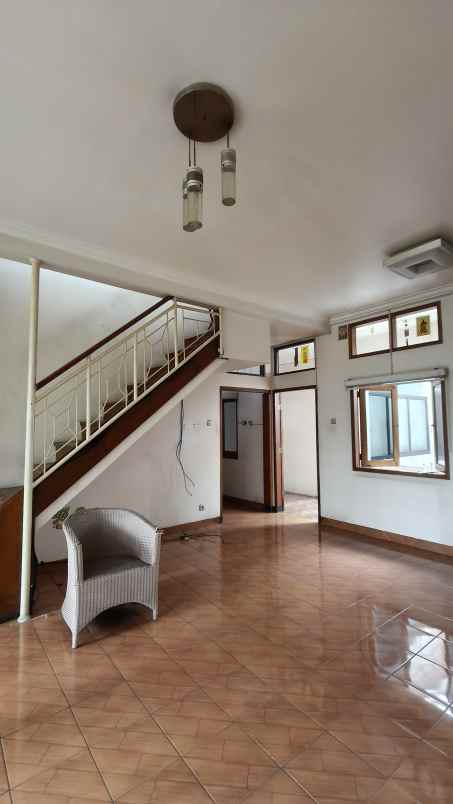 dijual rumah cluster batununggal indah