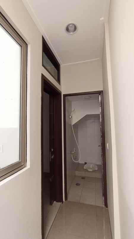 dijual rumah cluster hawai paradise pik2