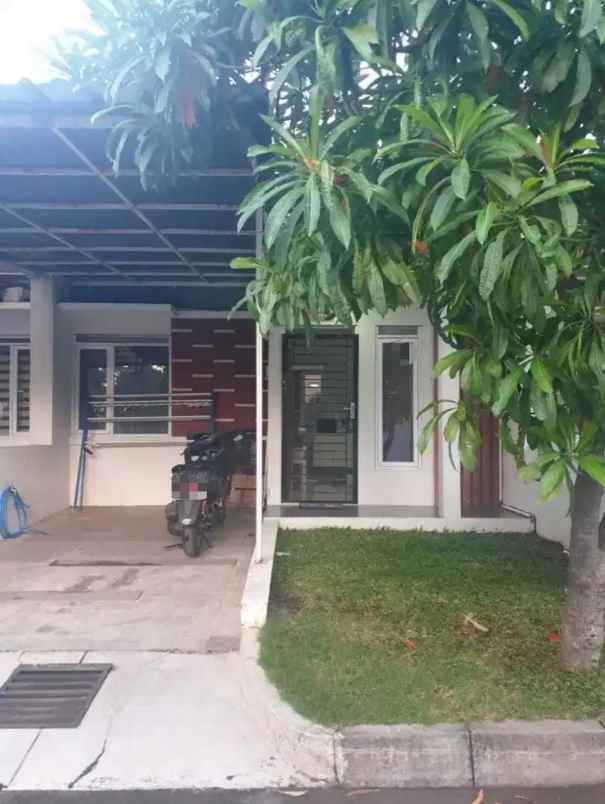 dijual rumah cluster kamayangan