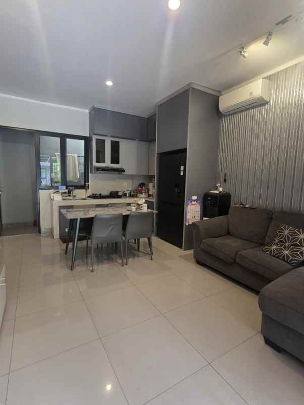 dijual rumah cluster magenta summarecon