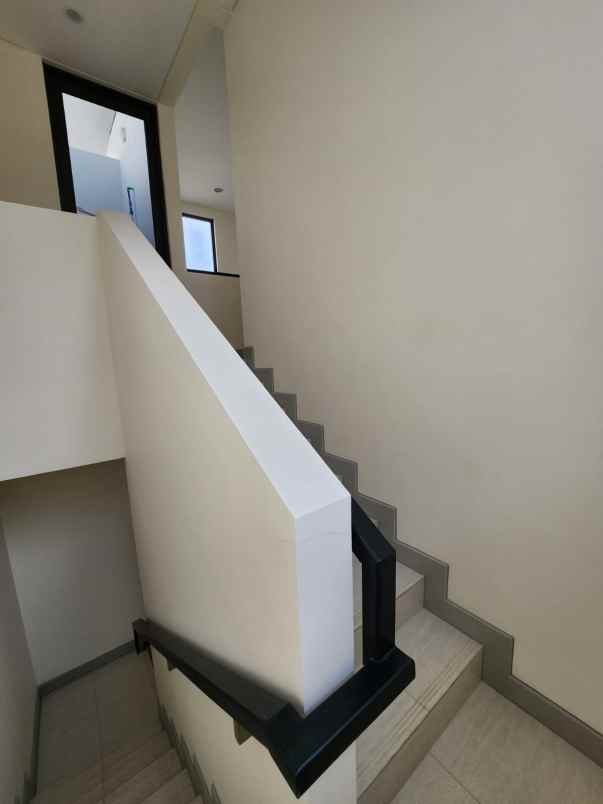 dijual rumah cluster maninjau asya jgc