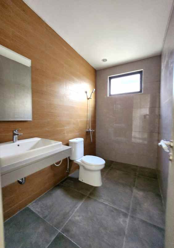 dijual rumah cluster maninjau asya jgc