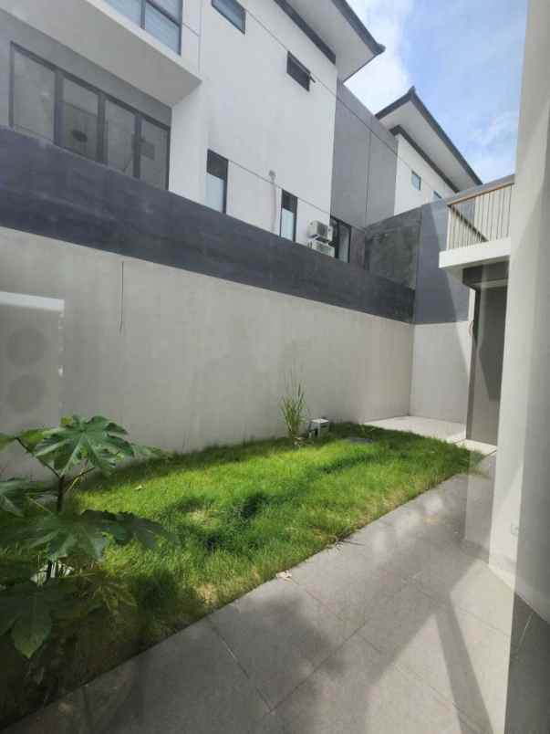 dijual rumah cluster maninjau asya jgc