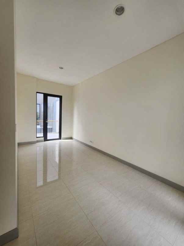 dijual rumah cluster maninjau asya jgc