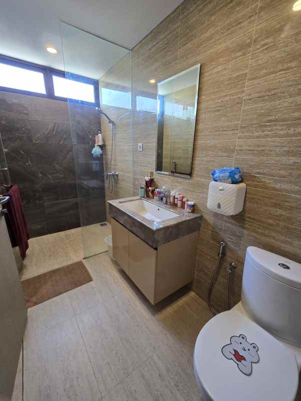 dijual rumah cluster matana asya