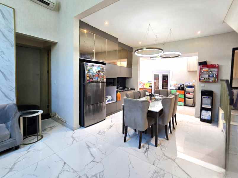 dijual rumah cluster matana asya