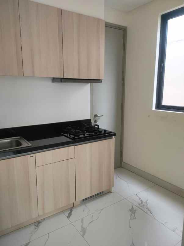 dijual rumah cluster matana jgc jakarta