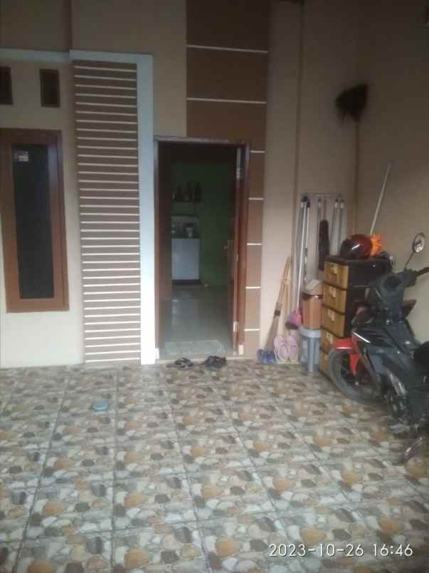 dijual rumah cluster meriana residen