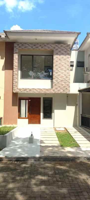 dijual rumah cluster premier serenity
