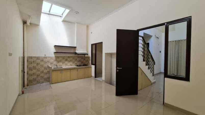dijual rumah cluster shinano jgc