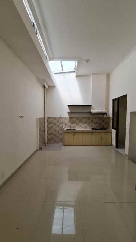 dijual rumah cluster shinano jgc
