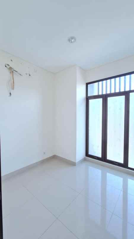 dijual rumah cluster shinano jgc