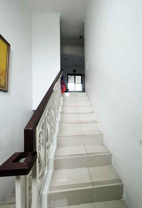 dijual rumah cluster thames jgc jakarta