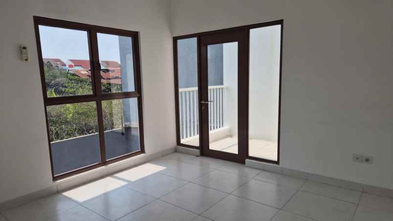 dijual rumah cluster zebrina jakarta