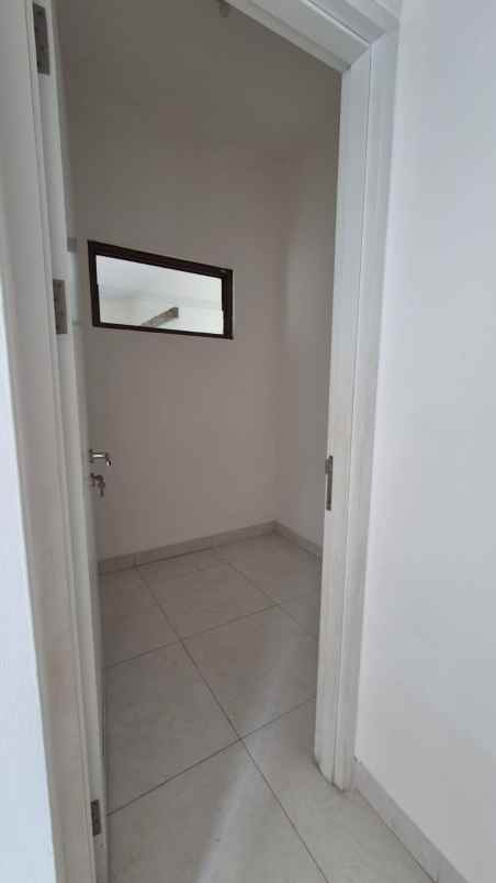 dijual rumah cluster zebrina jakarta