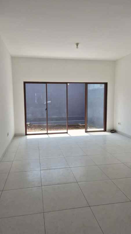 dijual rumah cluster zebrina jakarta