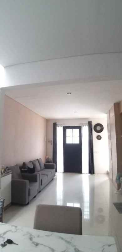 dijual rumah dandelion graha natura