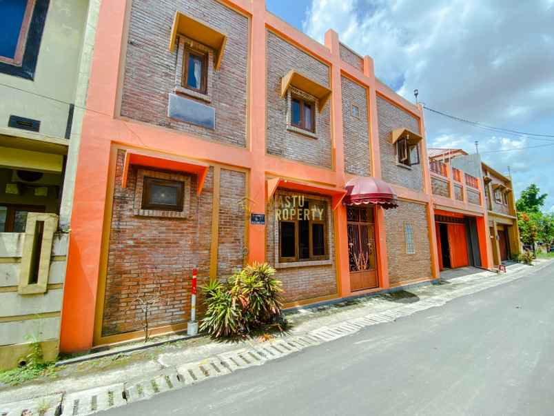 dijual rumah depok sleman