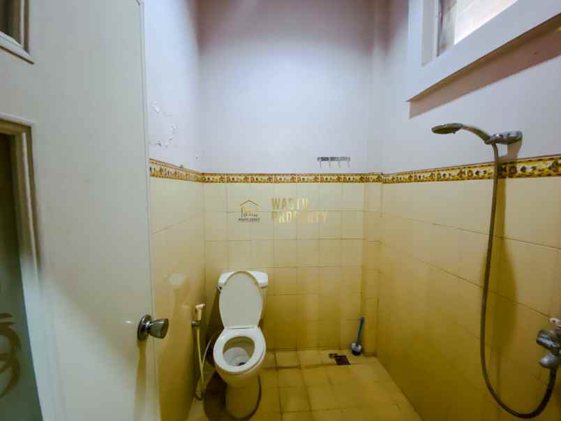 dijual rumah depok sleman