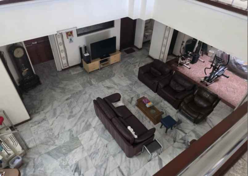 dijual rumah dharmahusada indah